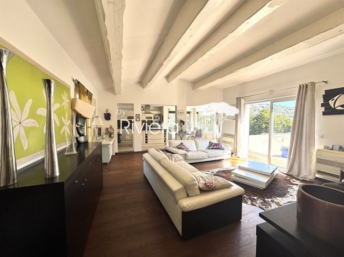 Image No.5-4 Bed House for sale