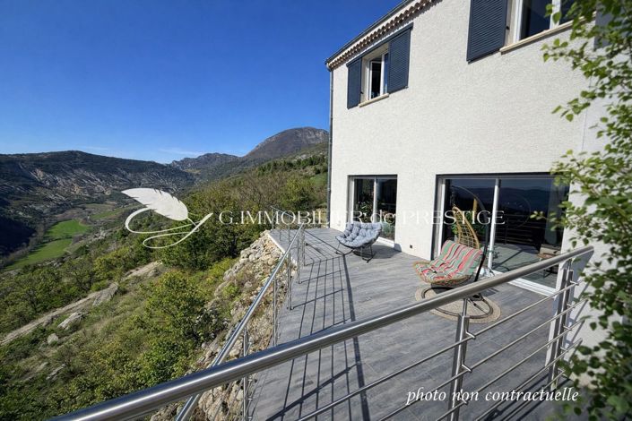 Image No.2-Maison de 4 chambres à vendre à Bézaudun-sur-Bîne