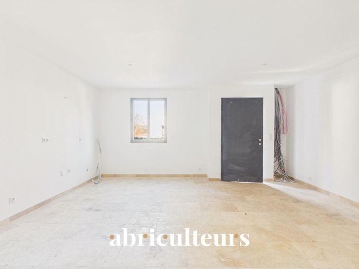 Image No.9-Maison de 2 chambres à vendre à Lambesc