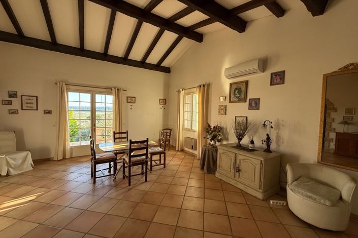 Image No.3-Maison de 2 chambres à vendre à Uzès