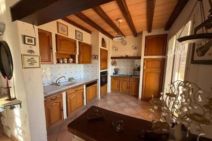 Image No.4-Maison de 2 chambres à vendre à Uzès