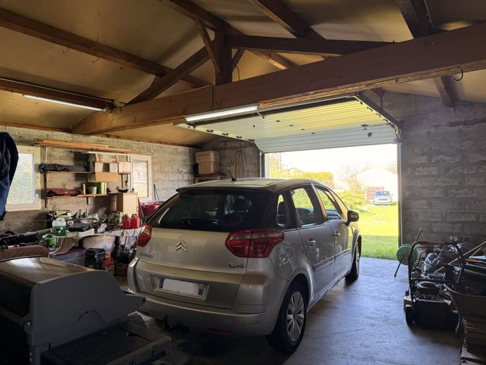 Image No.19-3 Bed House for sale