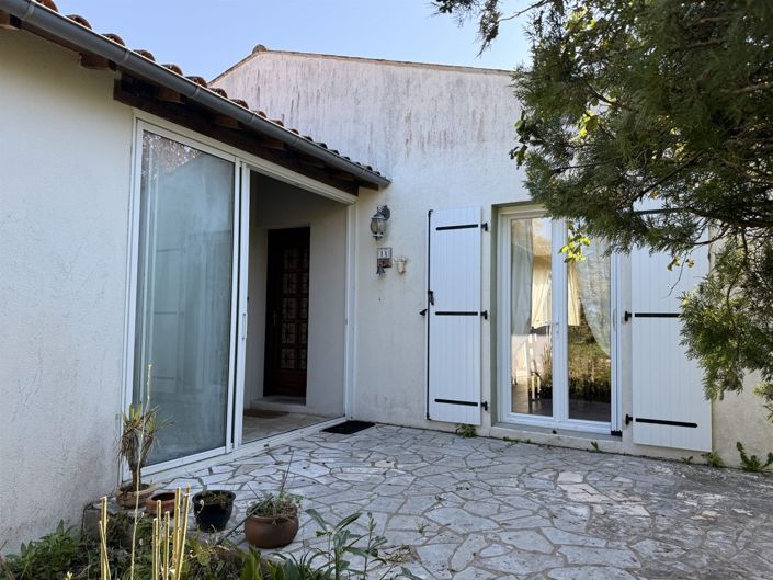 Image No.21-3 Bed House for sale