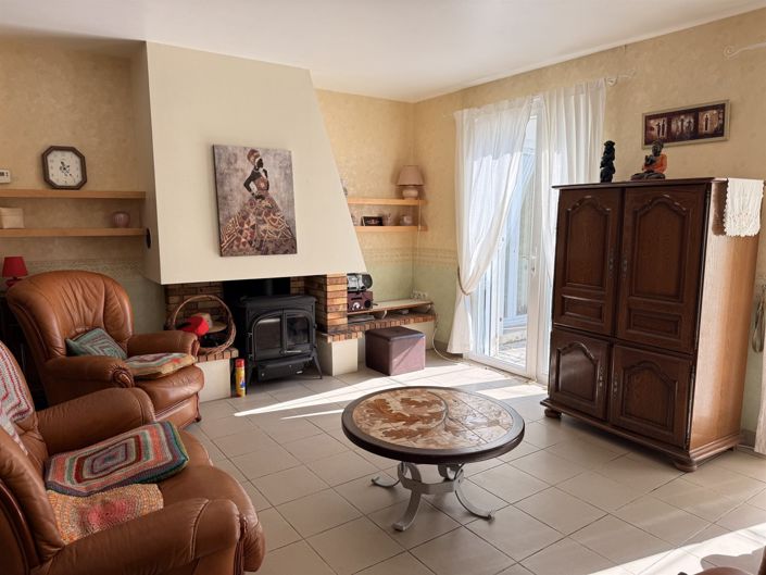 Image No.27-3 Bed House for sale