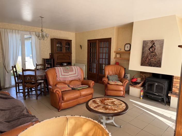 Image No.5-3 Bed House for sale