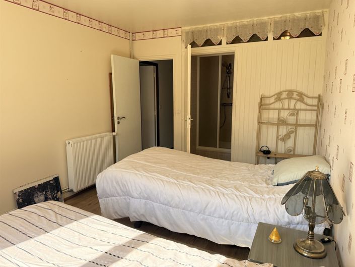 Image No.9-3 Bed House for sale