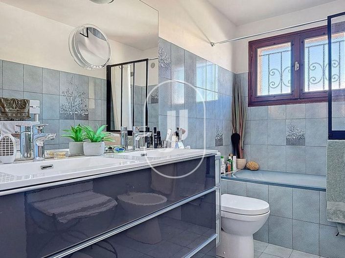 Image No.8-Maison de 3 chambres à vendre à Uzès