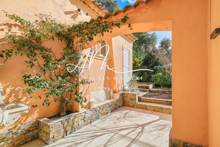 Image No.10-4 Bed House for sale