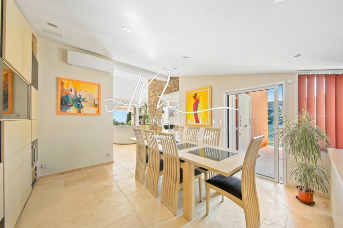 Image No.17-4 Bed House for sale