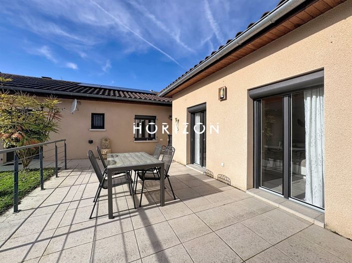 Image No.18-4 Bed House for sale