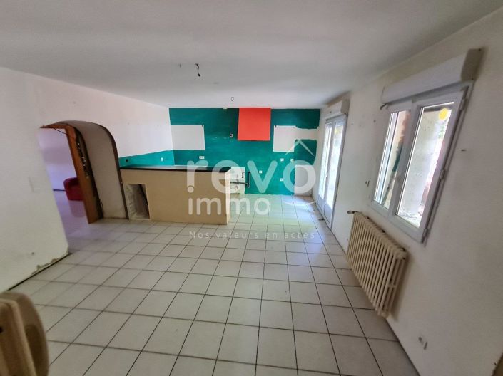 Image No.3-9 Bed House for sale