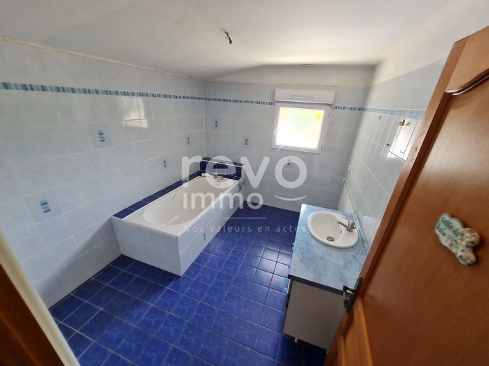 Image No.4-9 Bed House for sale