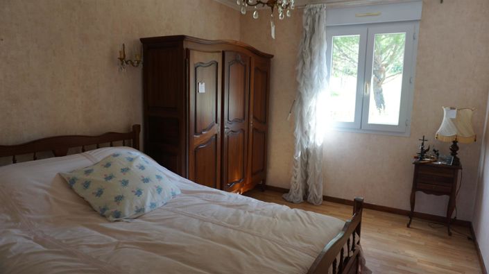 Image No.13-3 Bed House for sale