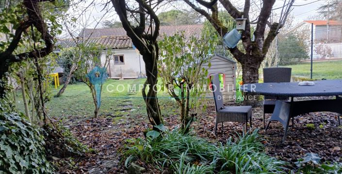 Image No.8-4 Bed House for sale