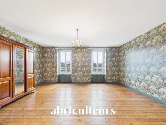 Image No.16-6 Bed House for sale