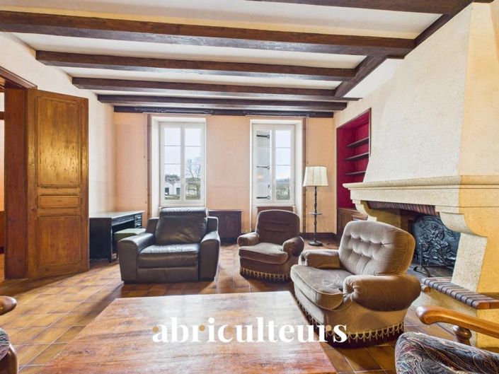 Image No.2-6 Bed House for sale