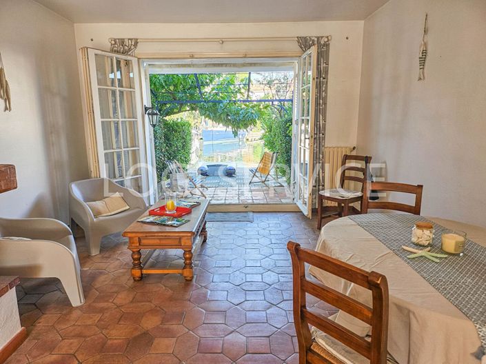 Image No.7-2 Bed House for sale