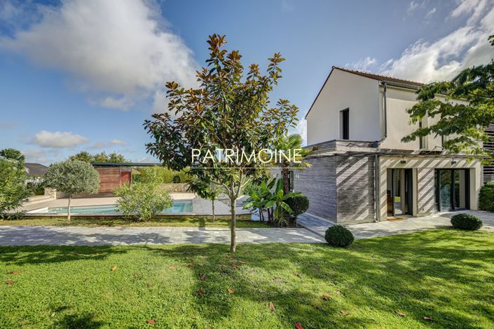 Image No.4-5 Bed House for sale