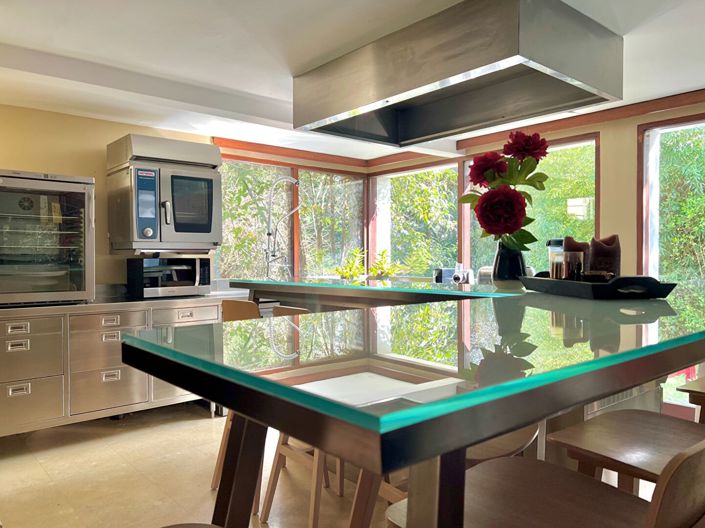 Image No.6-4 Bed House for sale