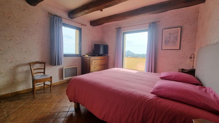 Image No.10-4 Bed House for sale