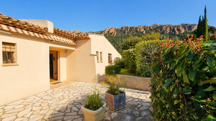 Image No.12-4 Bed House for sale