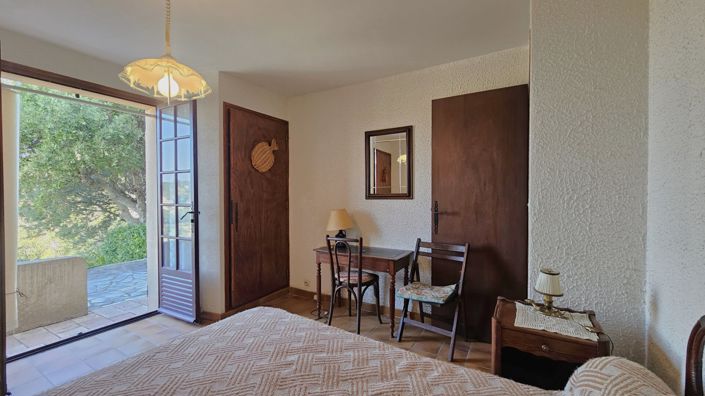 Image No.9-4 Bed House for sale