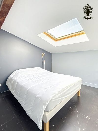 Image No.6-5 Bed House for sale