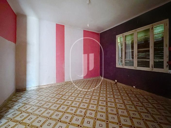 Image No.6-2 Bed House for sale