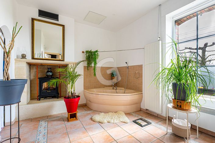 Image No.10-4 Bed House for sale