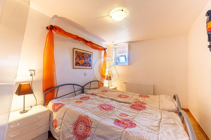 Image No.14-4 Bed House for sale