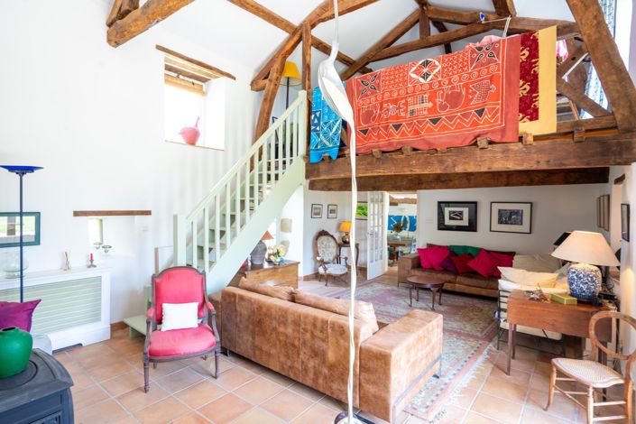 Image No.11-6 Bed House for sale