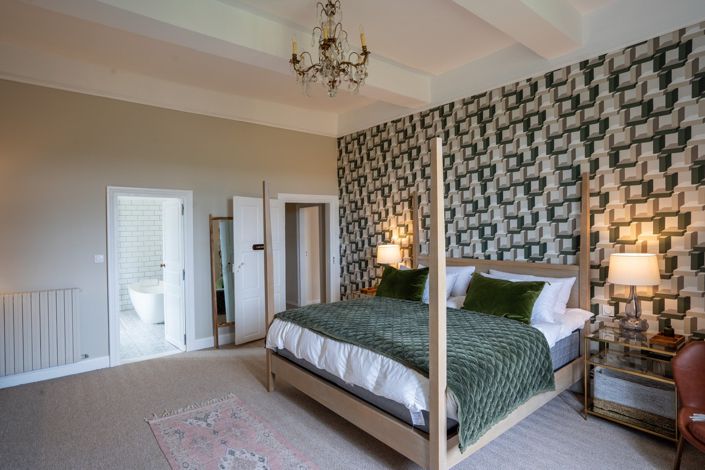 Image No.20-10 Bed House for sale