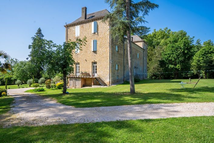 Image No.5-10 Bed House for sale