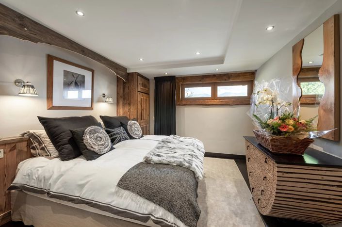 Image No.6-5 Bed House for sale