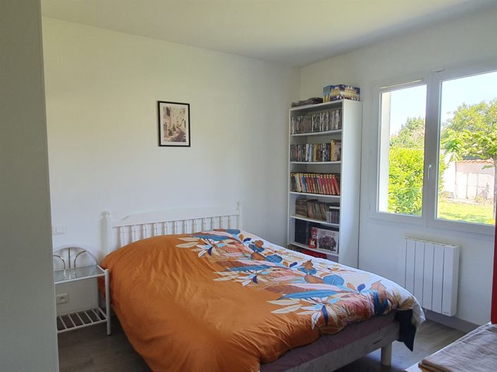 Image No.15-3 Bed House for sale