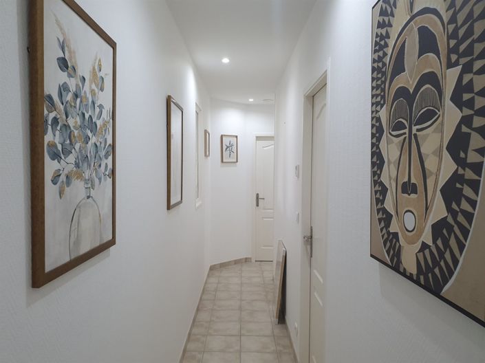 Image No.17-3 Bed House for sale