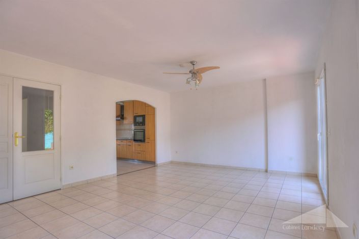 Image No.3-3 Bed House for sale