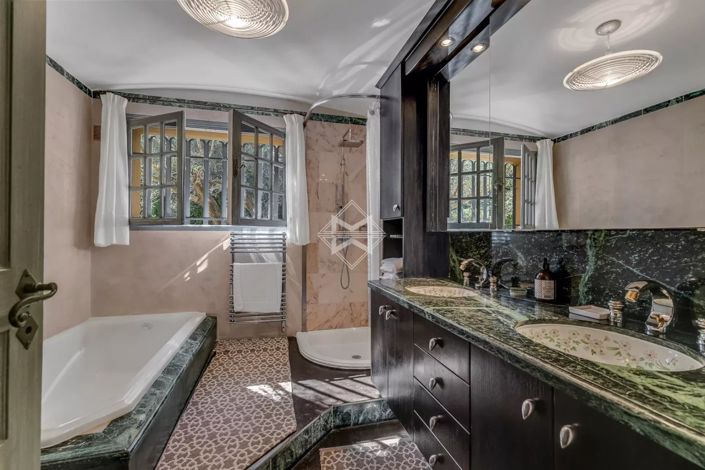 Image No.12-6 Bed House for sale