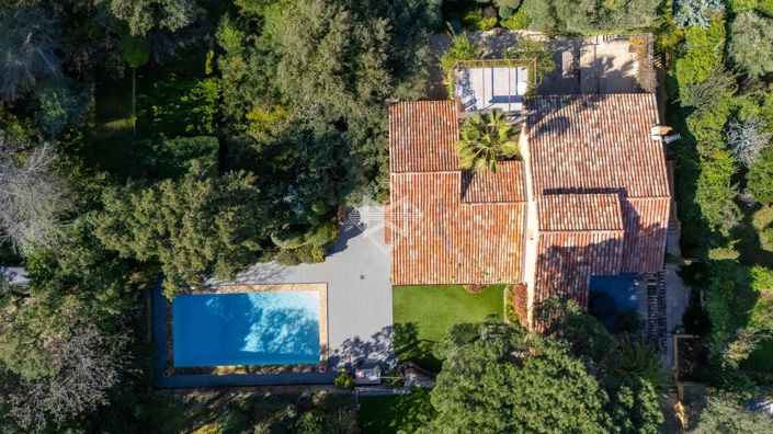 Image No.5-6 Bed House for sale