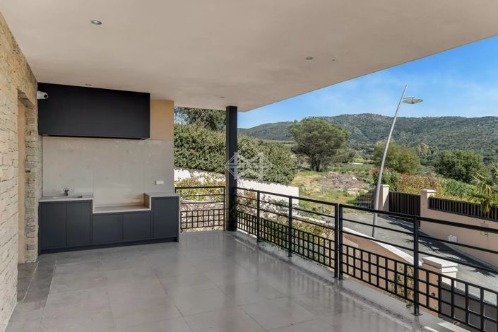 Image No.4-Maison de 4 chambres à vendre à Sainte-Maxime