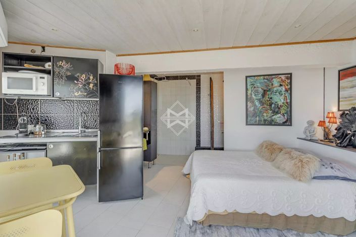 Image No.12-3 Bed House for sale