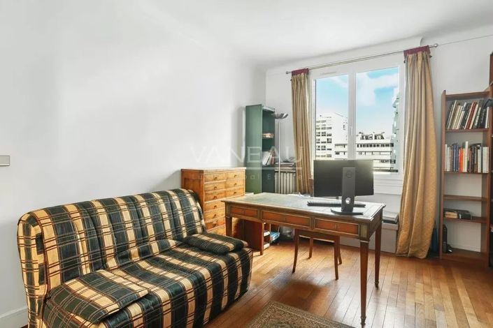 Image No.10-3 Bed Apartment for sale