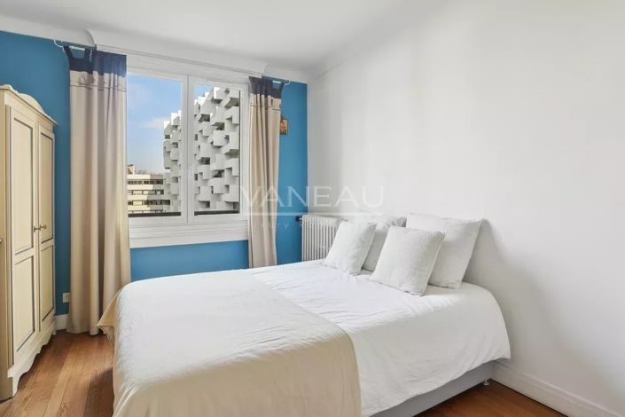 Image No.9-3 Bed Apartment for sale