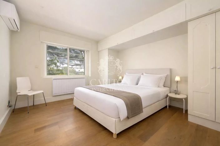 Image No.13-10 Bed House for sale