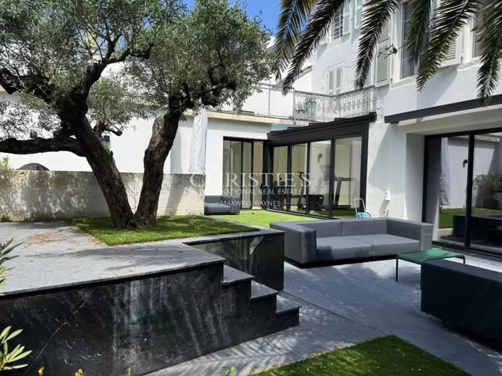 Image No.3-5 Bed House for sale