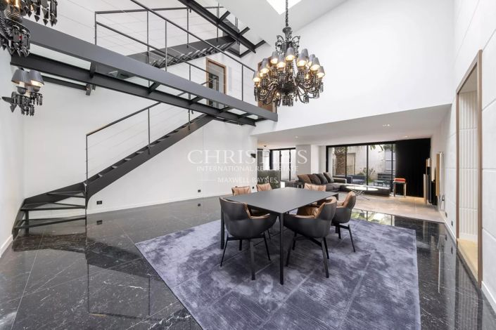 Image No.6-5 Bed House for sale