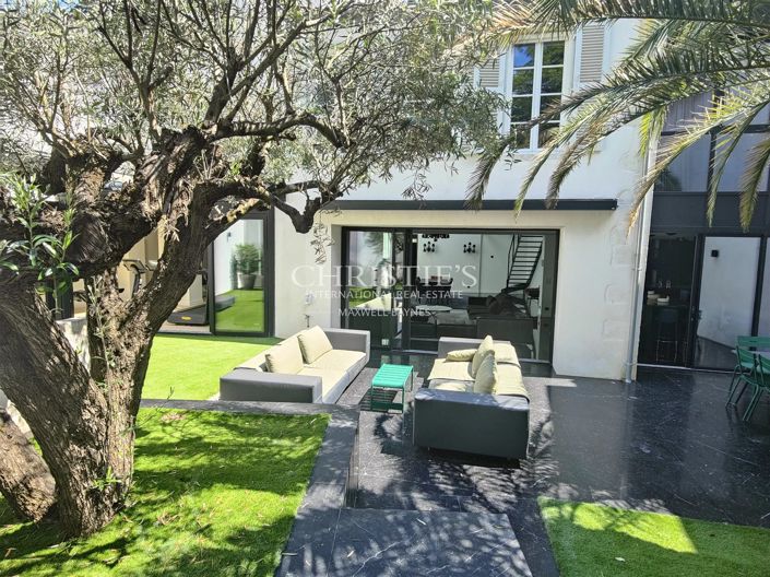 Image No.9-5 Bed House for sale