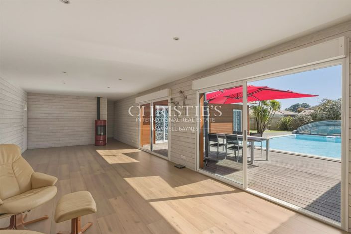 Image No.3-5 Bed House for sale