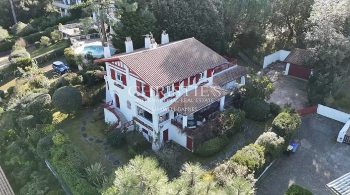 Image No.14-6 Bed House for sale