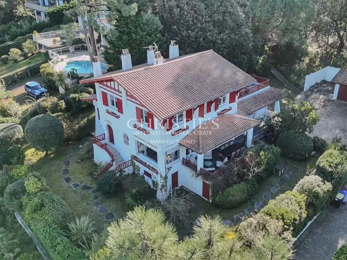 Image No.4-6 Bed House for sale